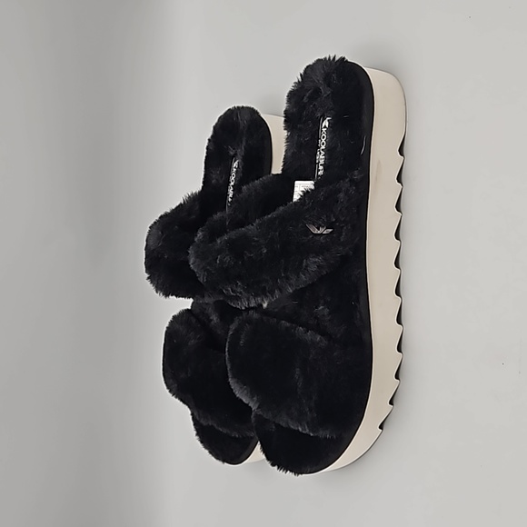 Koolaburra by UGG Women's Sz 8 Faux-Fur Black and White Slide Open Toe Sandals - Picture 3 of 10